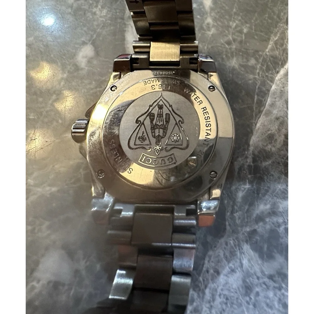 Gucci YA136301 Men's Dive 40mm Swiss Quartz Watch Black Dial Stainless Steel